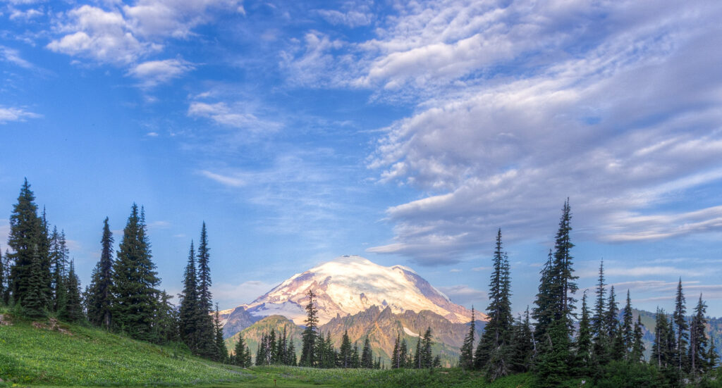 Initiates White Mountain